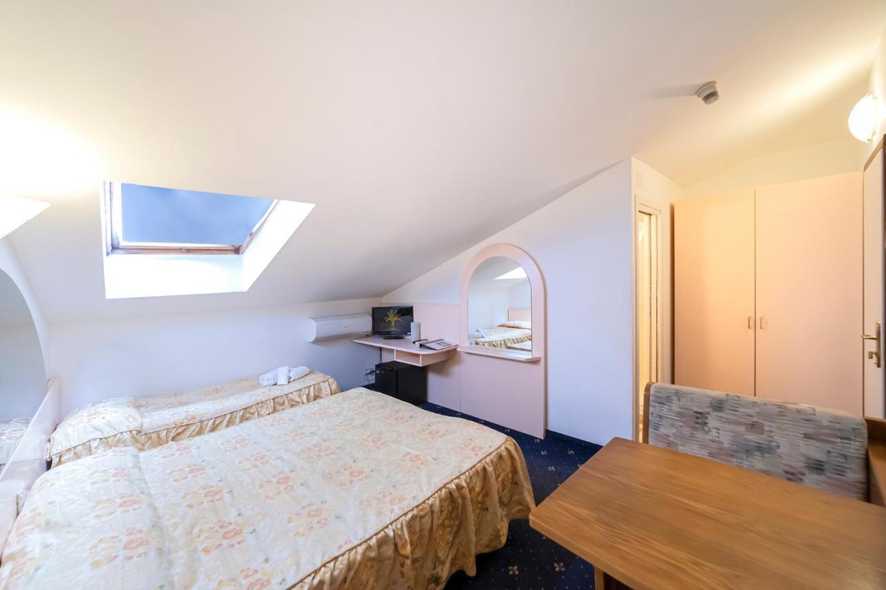 Hotel Villa Luisa Lignano Sabbiadoro Dış mekan fotoğraf