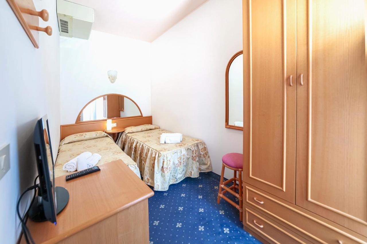 Hotel Villa Luisa Lignano Sabbiadoro Dış mekan fotoğraf
