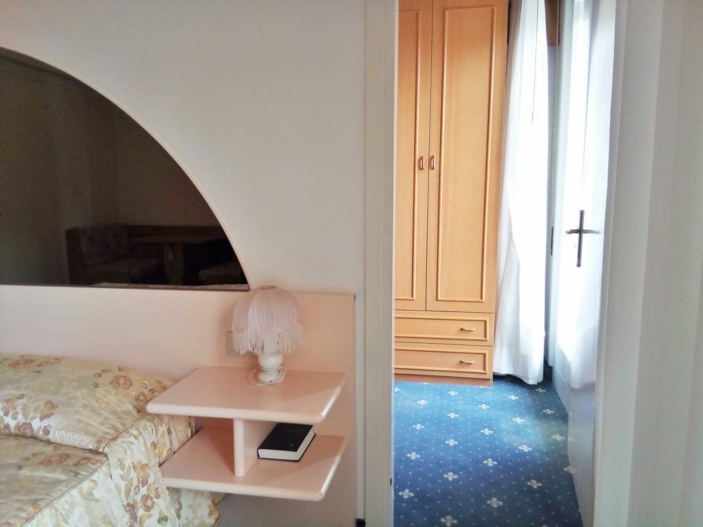 Hotel Villa Luisa Lignano Sabbiadoro Dış mekan fotoğraf